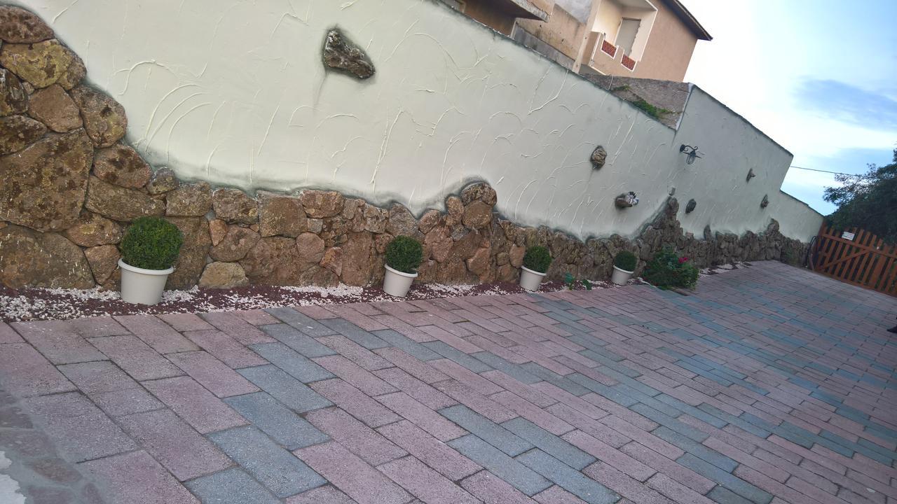 Casa Vacanza Giulia Budoni Exterior foto